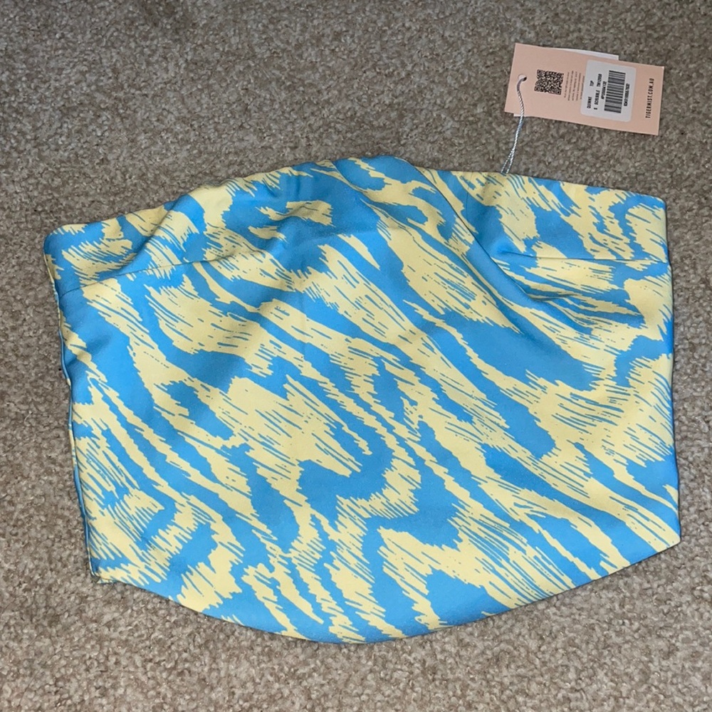 NWT tigermist blue and yellow crop top
